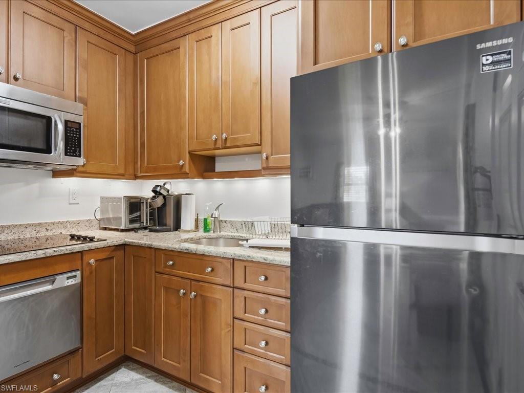 SOUTHWINDS APTS OF MARCO ISLAND - Residential
