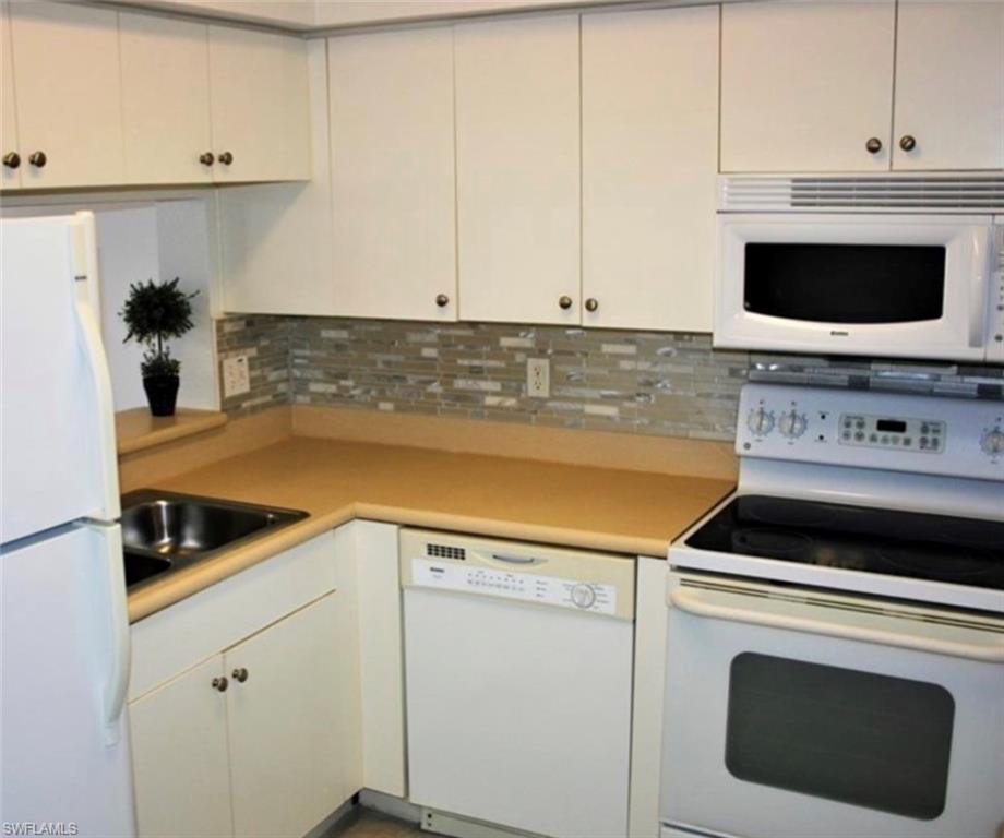 THE COVE AT SIX MILE - Residential