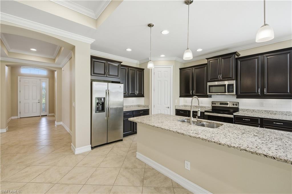 MOODY RIVER ESTATES - Residential Lease
