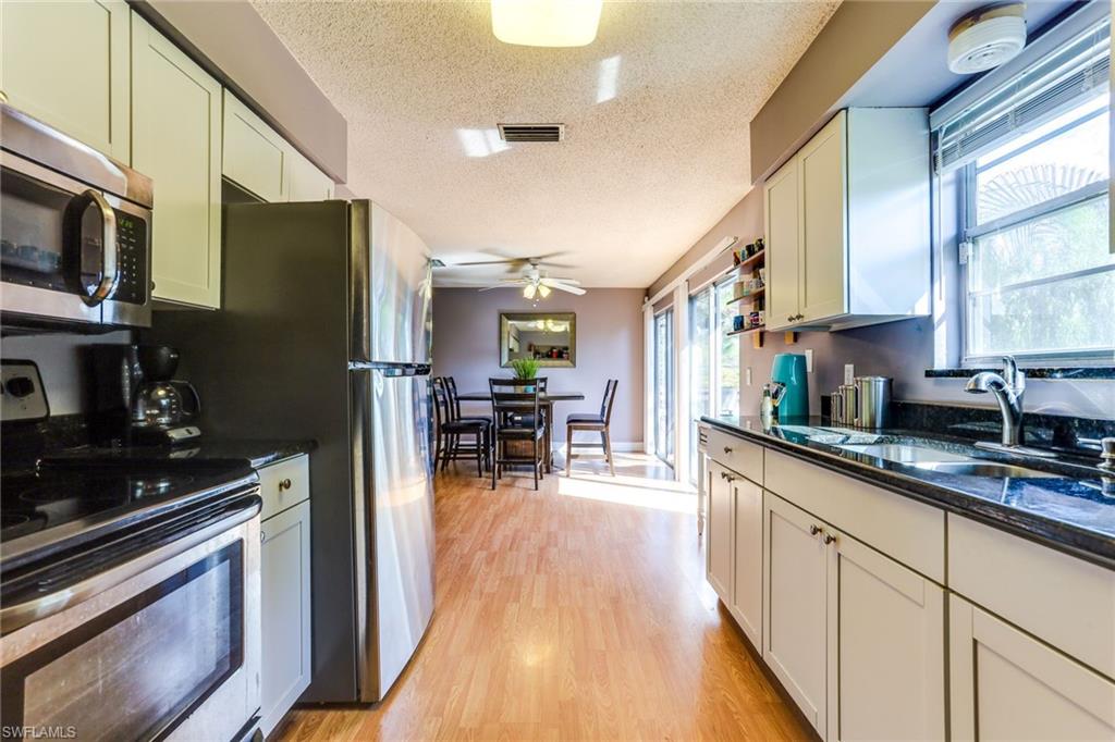 SAN CARLOS PARK - Residential