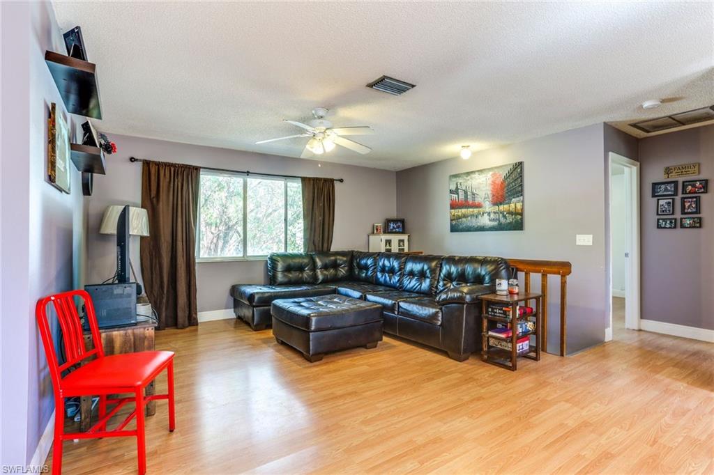 SAN CARLOS PARK - Residential