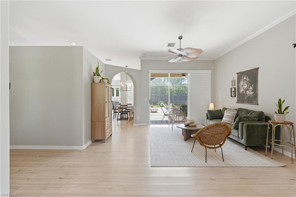COLONIAL POINTE - Residential