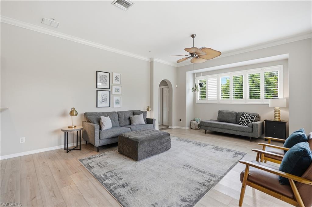 COLONIAL POINTE - Residential