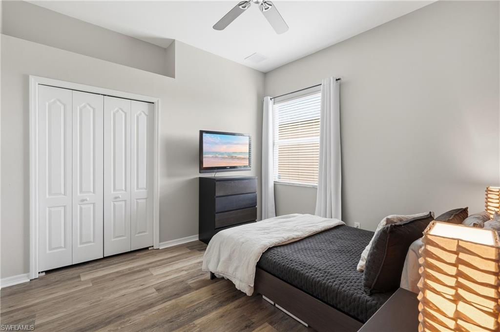 COLONIAL POINTE - Residential