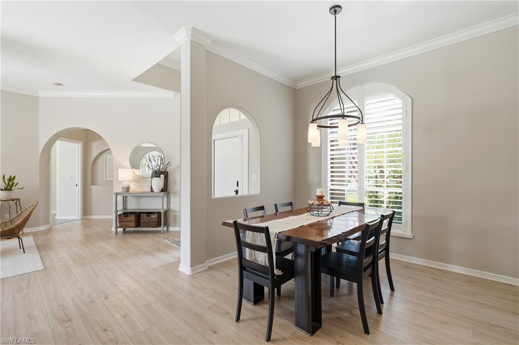 COLONIAL POINTE - Residential