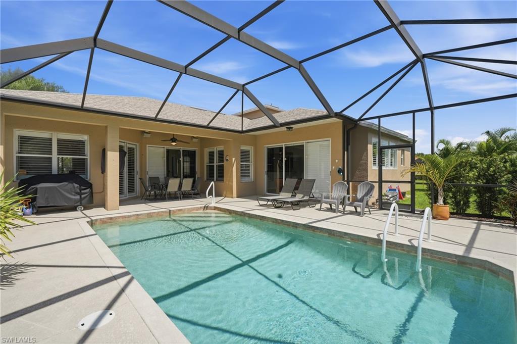 COLONIAL POINTE - Residential