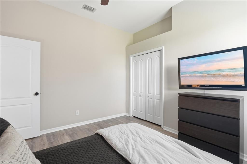 COLONIAL POINTE - Residential