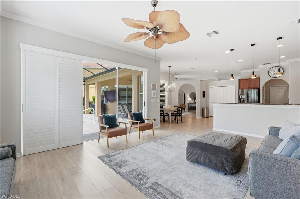 COLONIAL POINTE - Residential