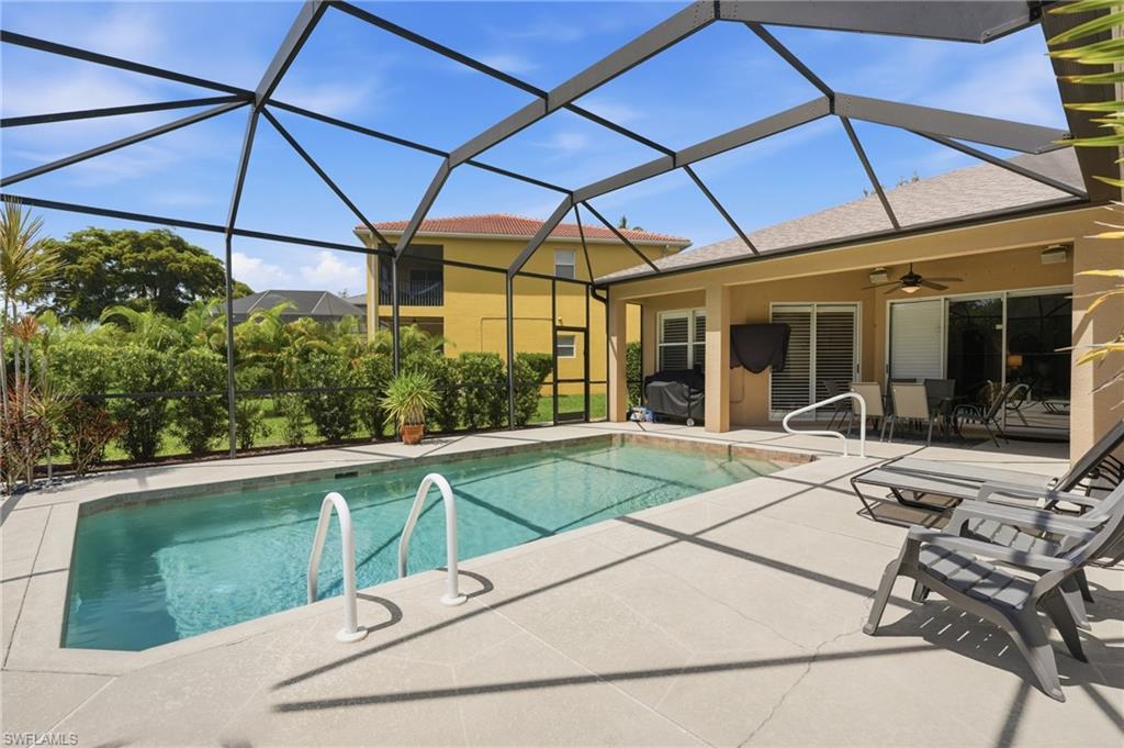 COLONIAL POINTE - Residential