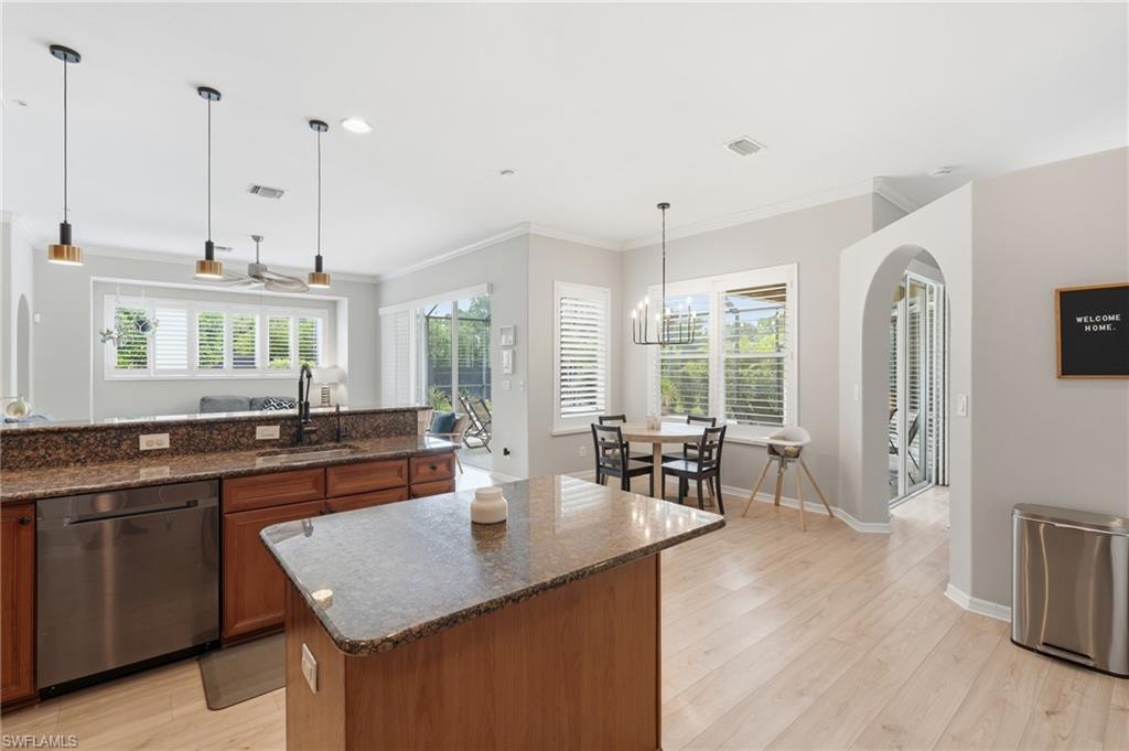 COLONIAL POINTE - Residential