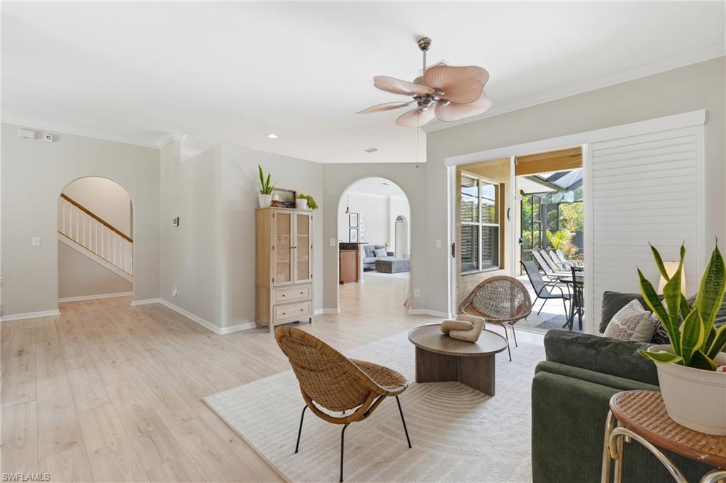 COLONIAL POINTE - Residential