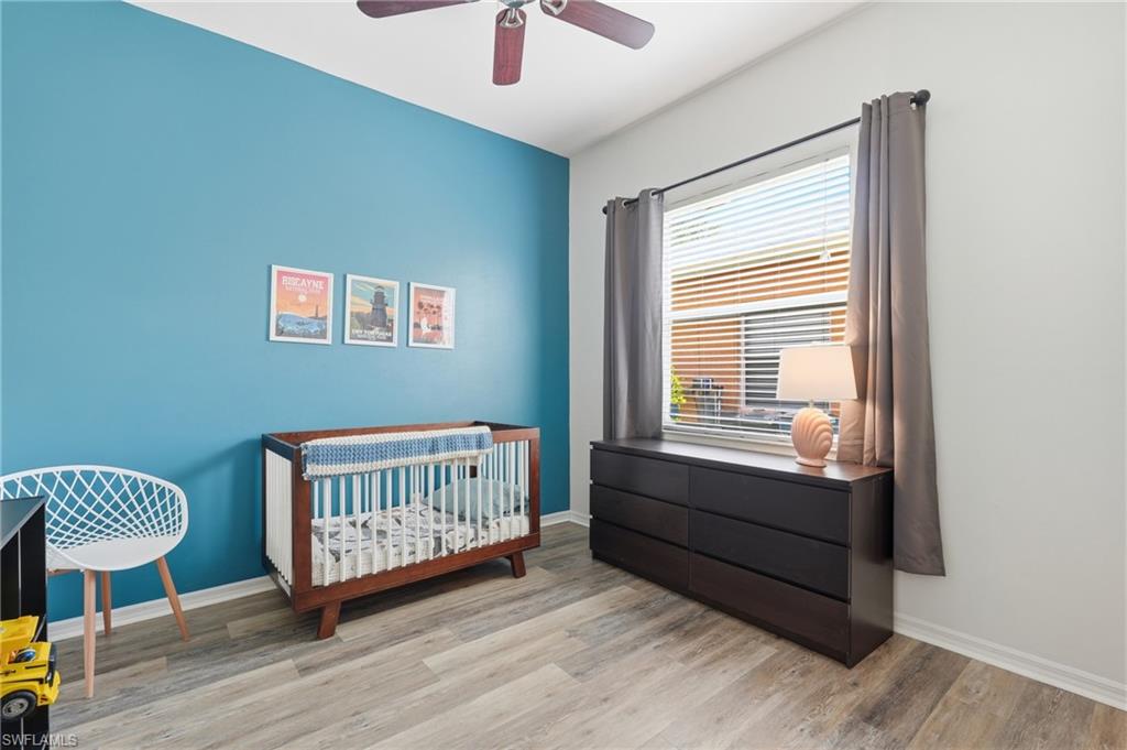 COLONIAL POINTE - Residential