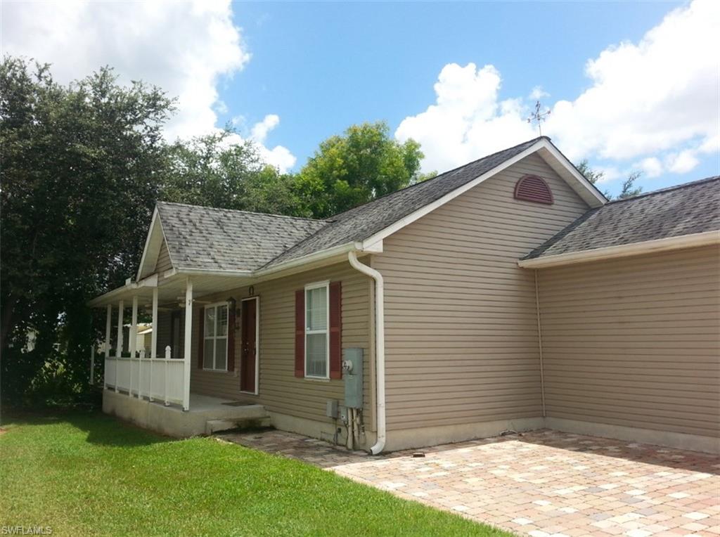LEAWOOD LAKES - Residential Lease