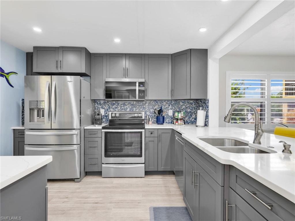 SOUTHERN BREEZE CONDO - Residential