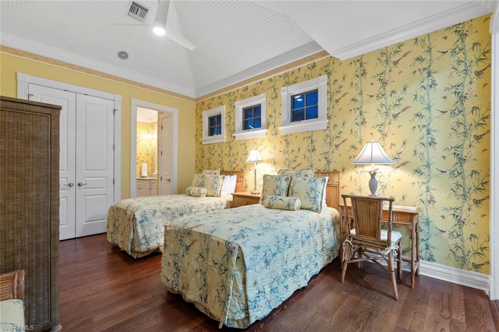 AQUALANE SHORES - Residential