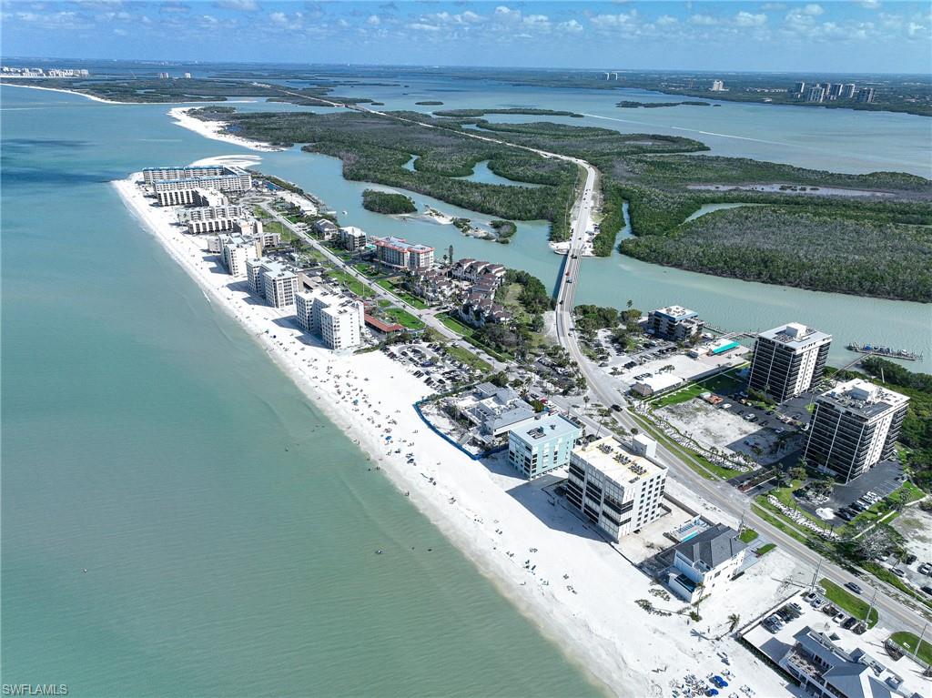 BONITA BEACH - Land