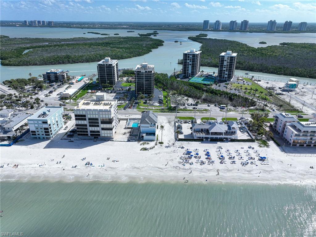 BONITA BEACH - Land