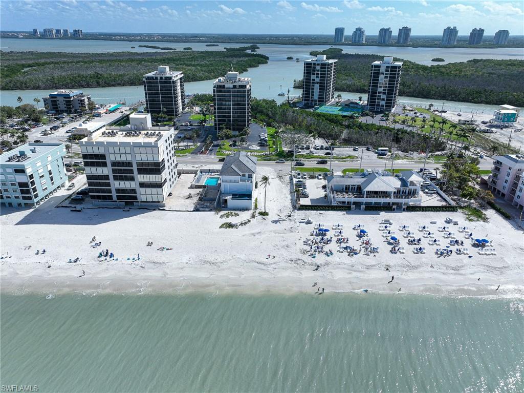 BONITA BEACH - Land