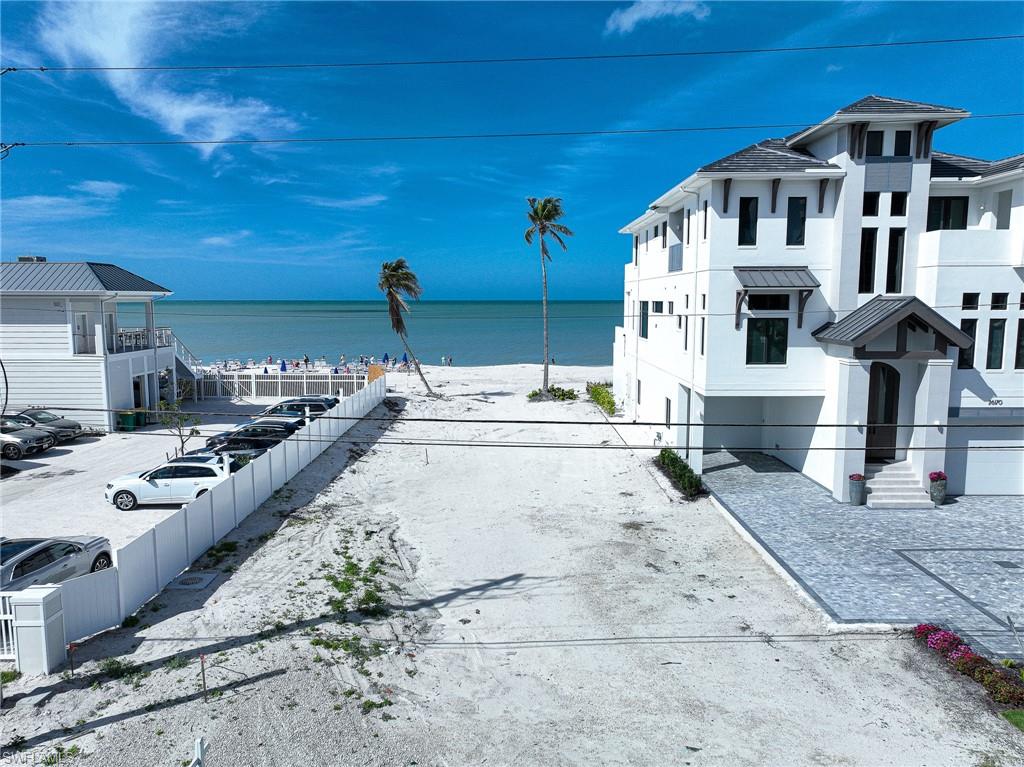 BONITA BEACH - Land