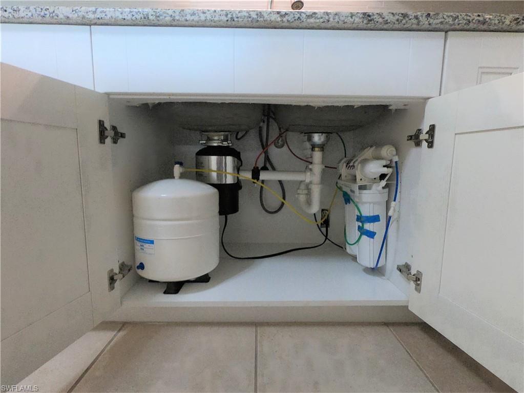 FAIRWAYS CONDO - Residential