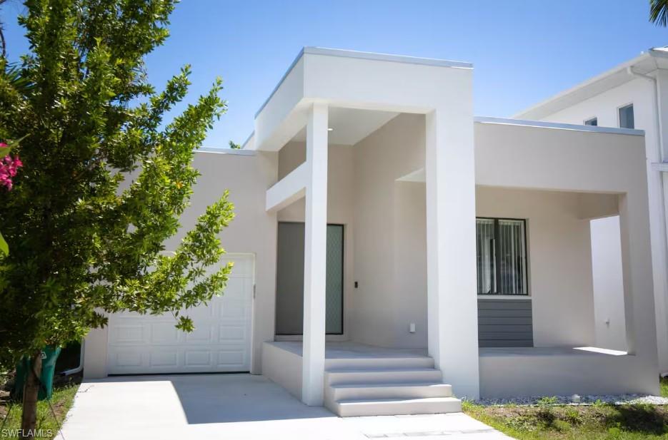 KELLY PLAZA - Residential