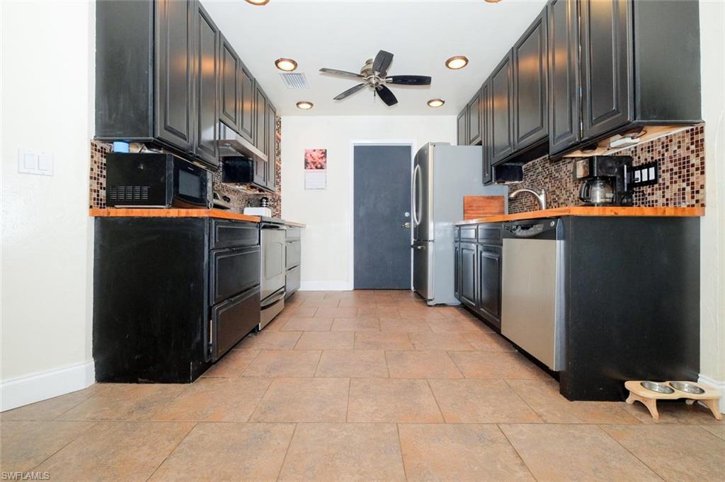 VILLA RIVER ESTATES - Residential