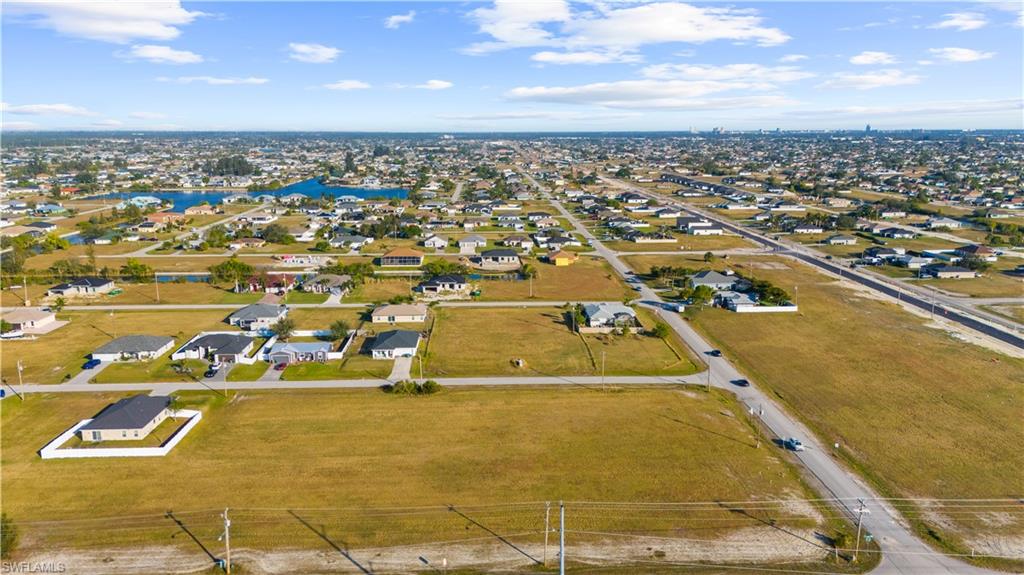 CAPE CORAL - Land