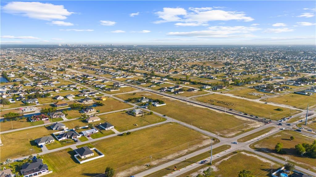 CAPE CORAL - Land