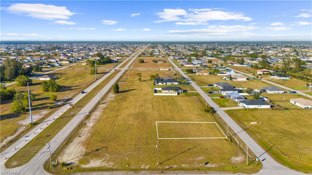 CAPE CORAL - Land
