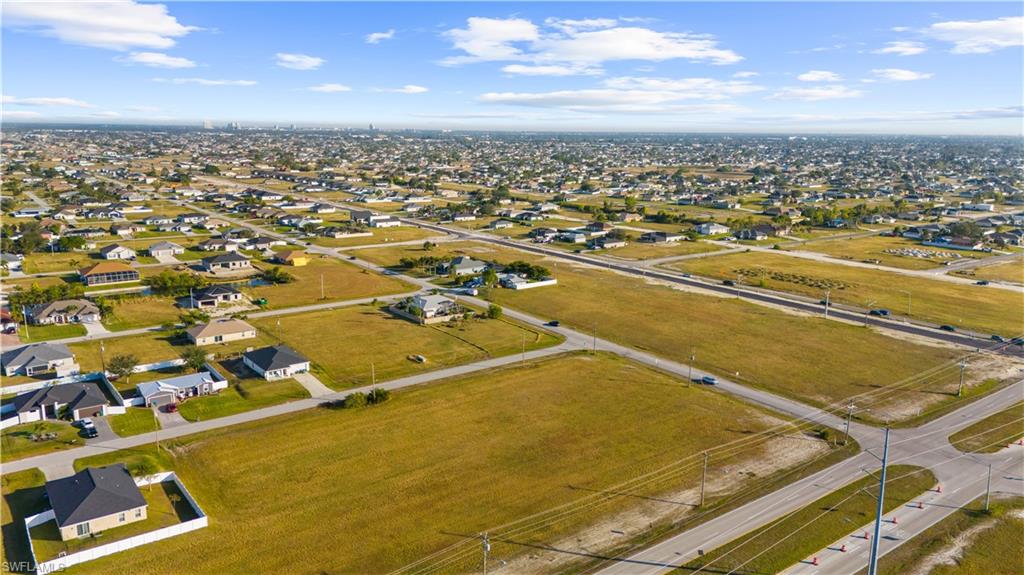 CAPE CORAL - Land