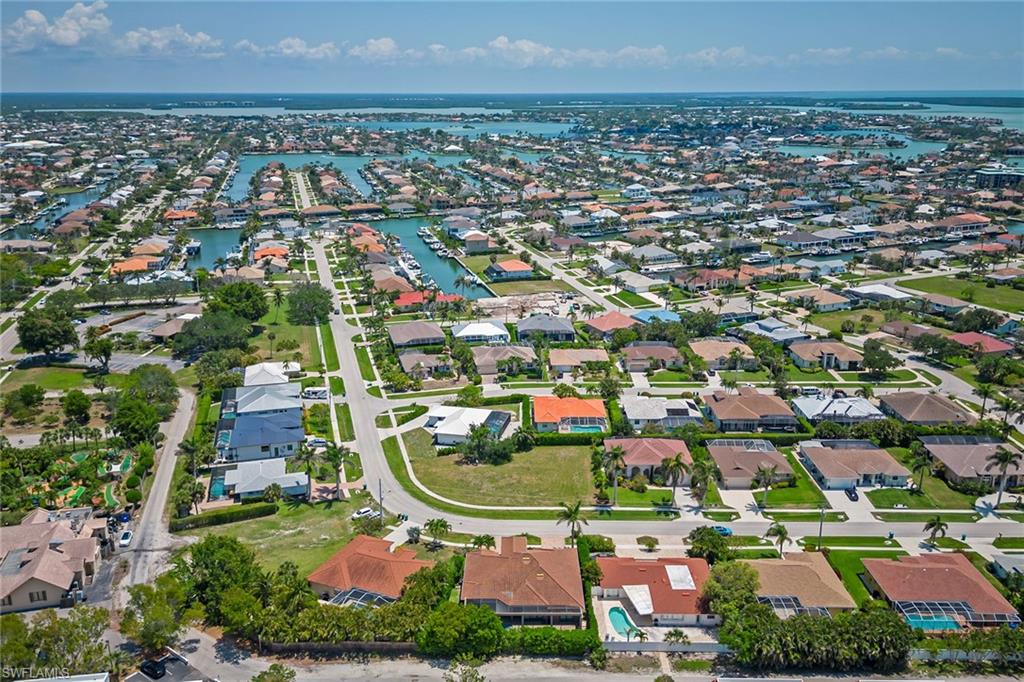 MARCO BEACH - Residential