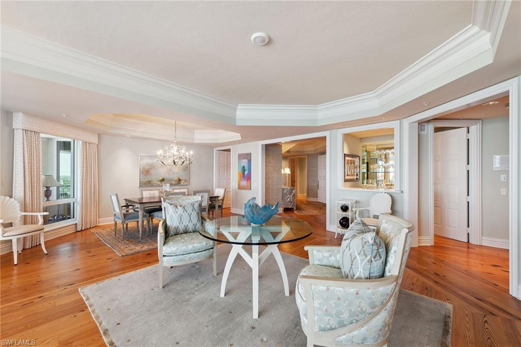 WINDSOR AT BAY COLONY - Residential
