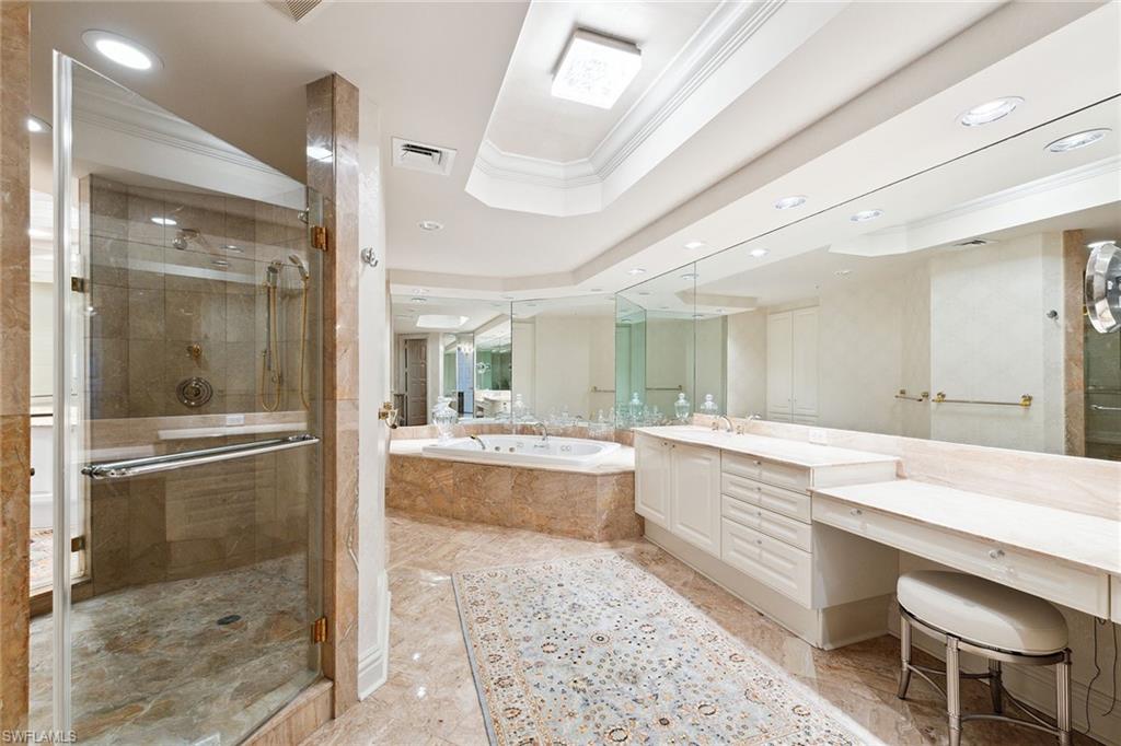 WINDSOR AT BAY COLONY - Residential