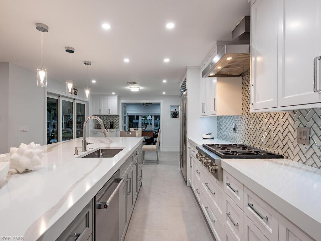 ROYAL HARBOR - Residential