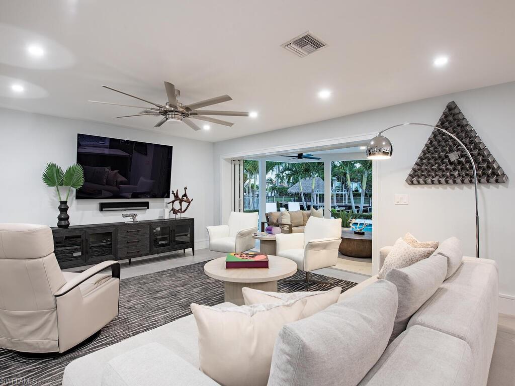 ROYAL HARBOR - Residential