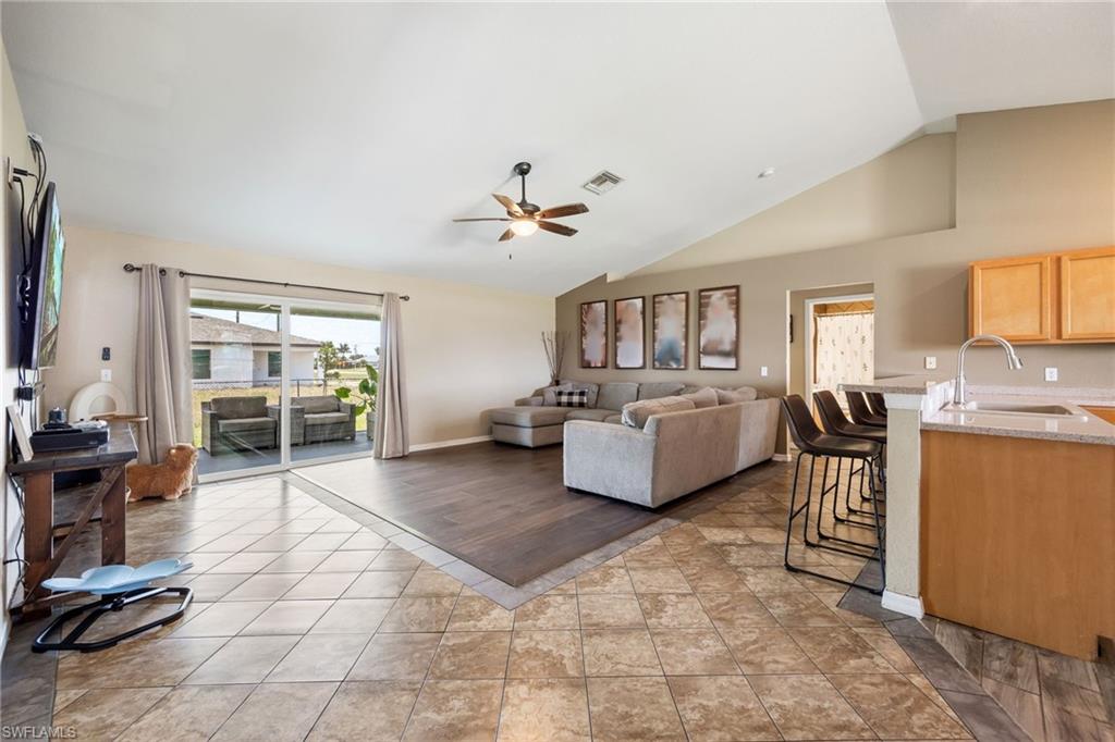 CAPE CORAL - Residential