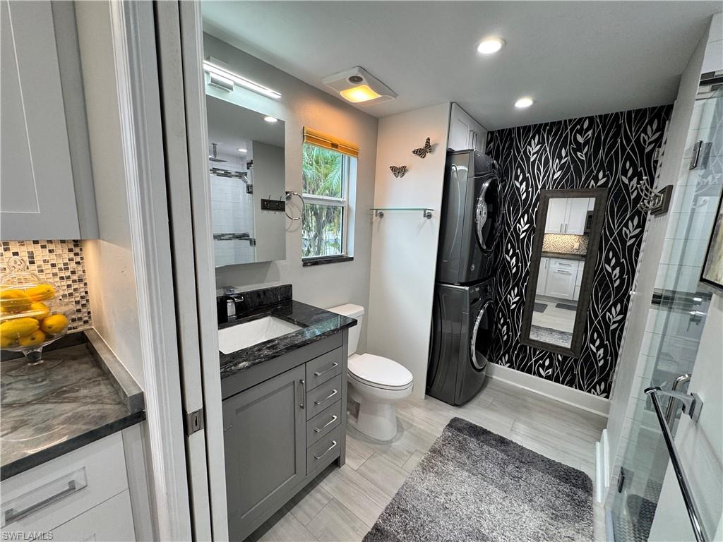 RIVERBEND MOTORCOACH RESORT - Land