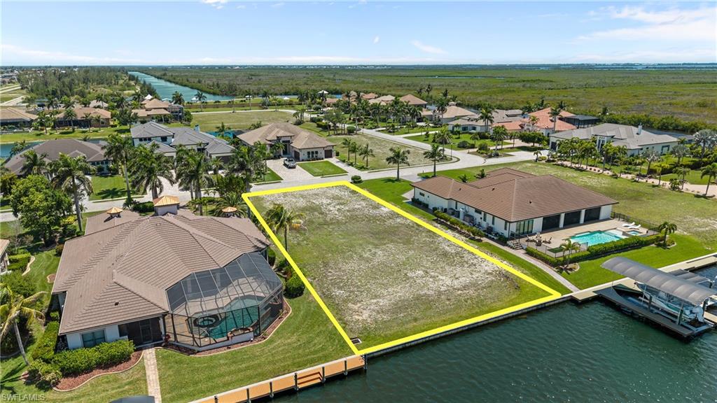 CAPE CORAL - Land
