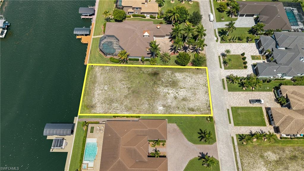 CAPE CORAL - Land