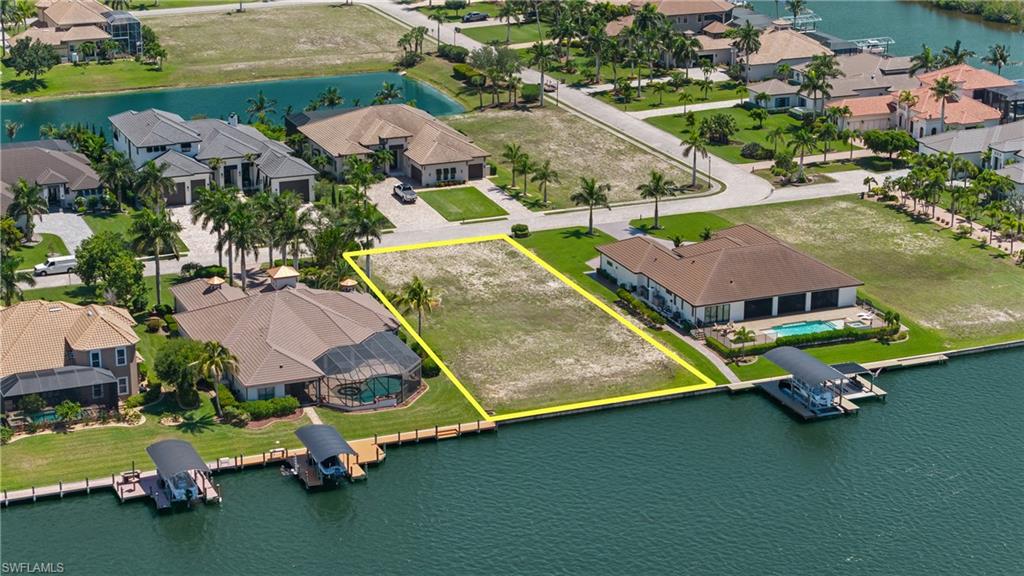 CAPE CORAL - Land