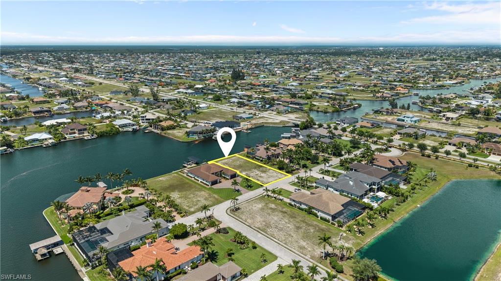 CAPE CORAL - Land