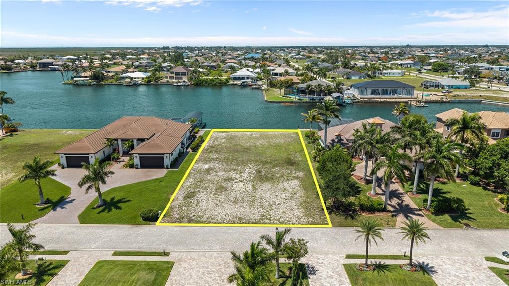 CAPE CORAL - Land