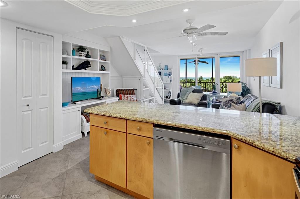 VANDERBILT TOWERS - Residential Lease