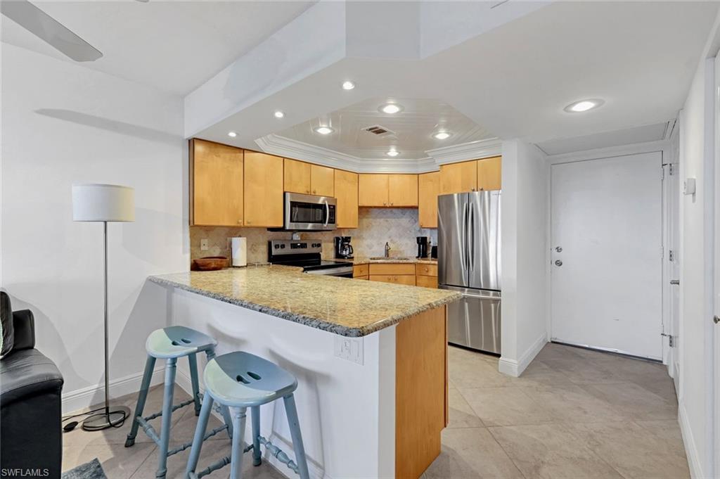 VANDERBILT TOWERS - Residential Lease