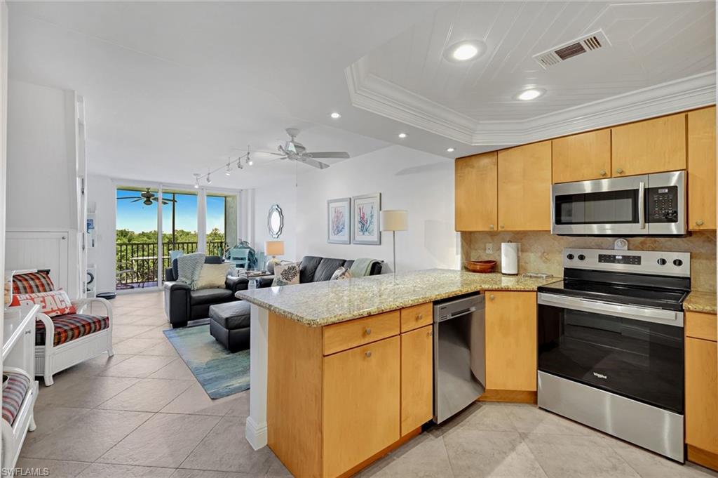 VANDERBILT TOWERS - Residential Lease