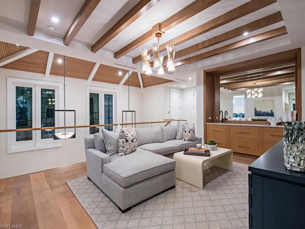 AQUALANE SHORES - Residential