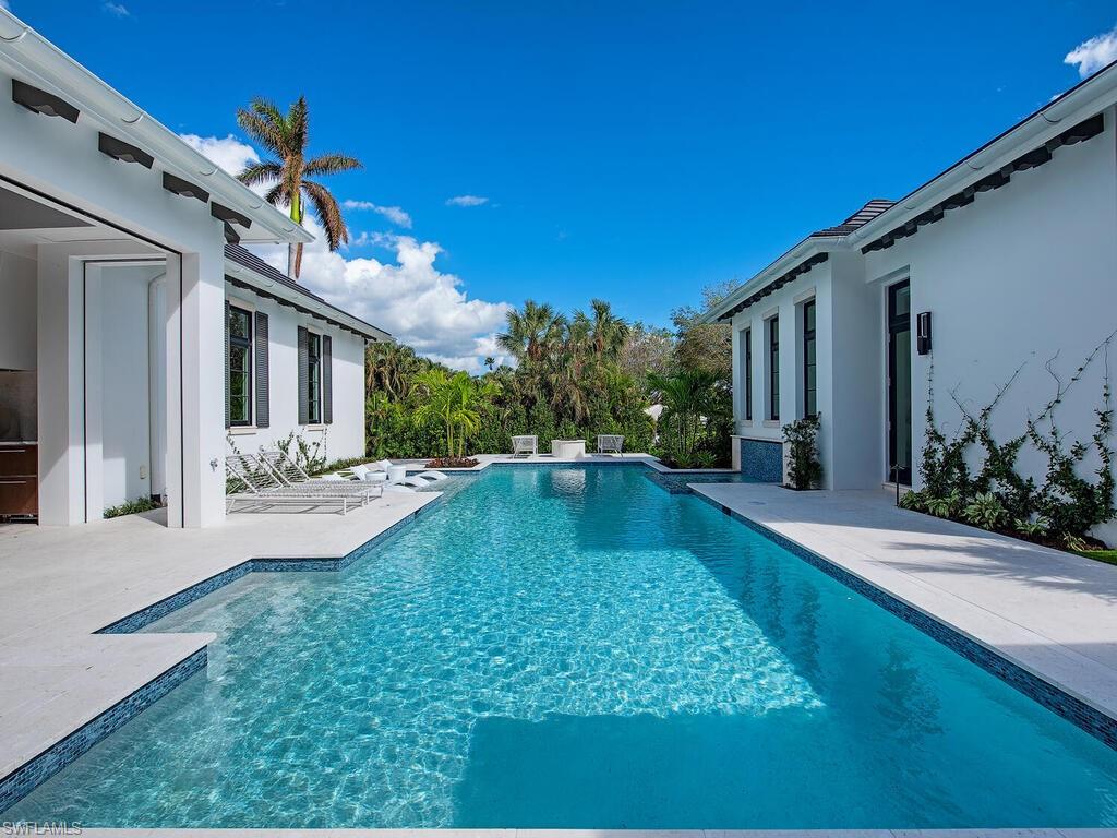 AQUALANE SHORES - Residential
