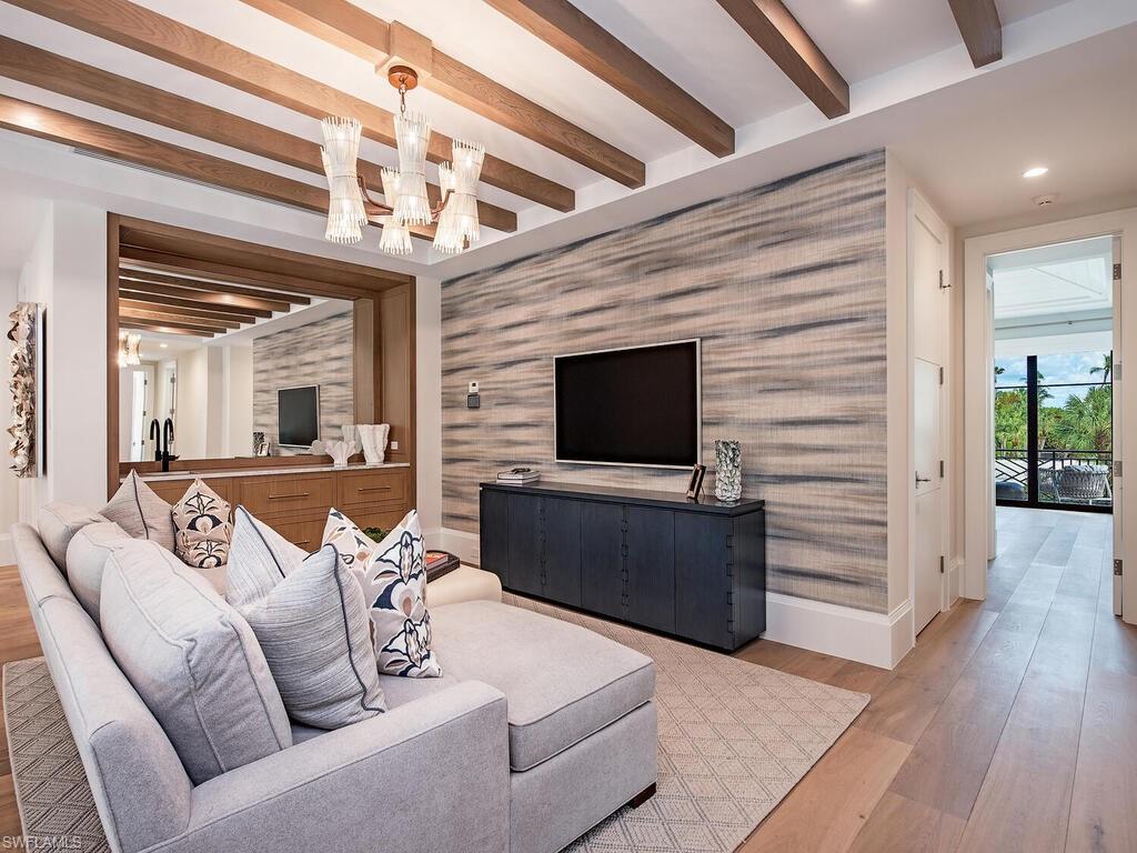AQUALANE SHORES - Residential