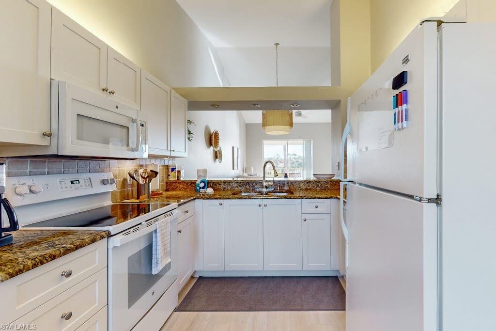 SHERWOOD - Residential Lease
