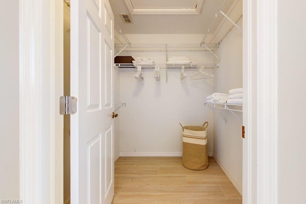 SHERWOOD - Residential Lease